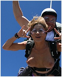 milf_free_falling_titties_07.jpg