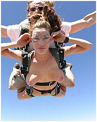 milf_free_falling_titties_11.jpg